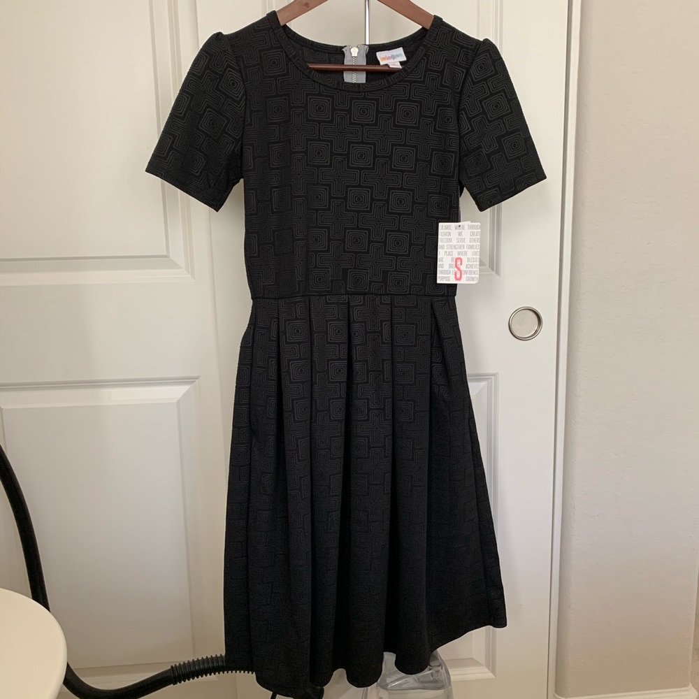 NWOT LULAROE Black Amelia Dress